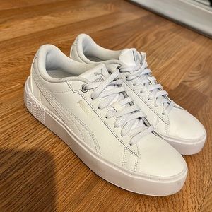 Puma soft foam sneakers size 7
